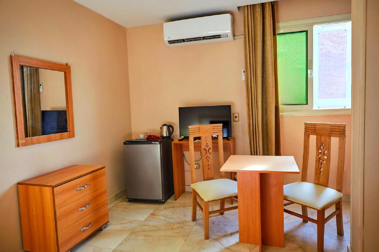 Grand Golden Pyramids View Hotel Kafrat al Jabal Exterior photo