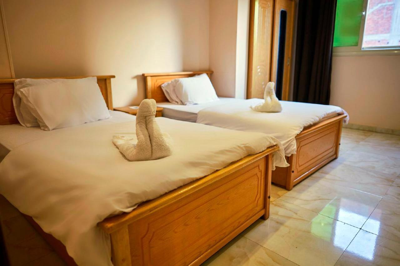 Grand Golden Pyramids View Hotel Kafrat al Jabal Exterior photo