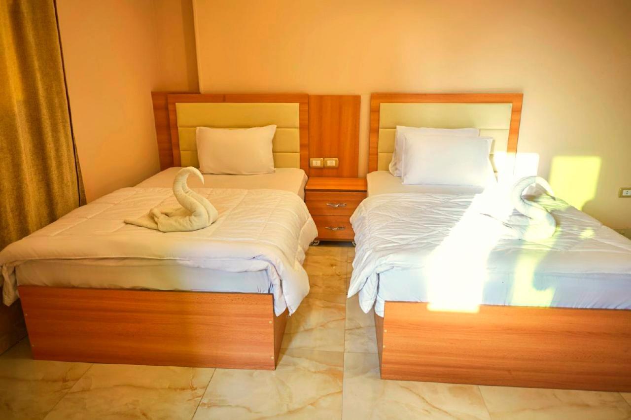 Grand Golden Pyramids View Hotel Kafrat al Jabal Exterior photo